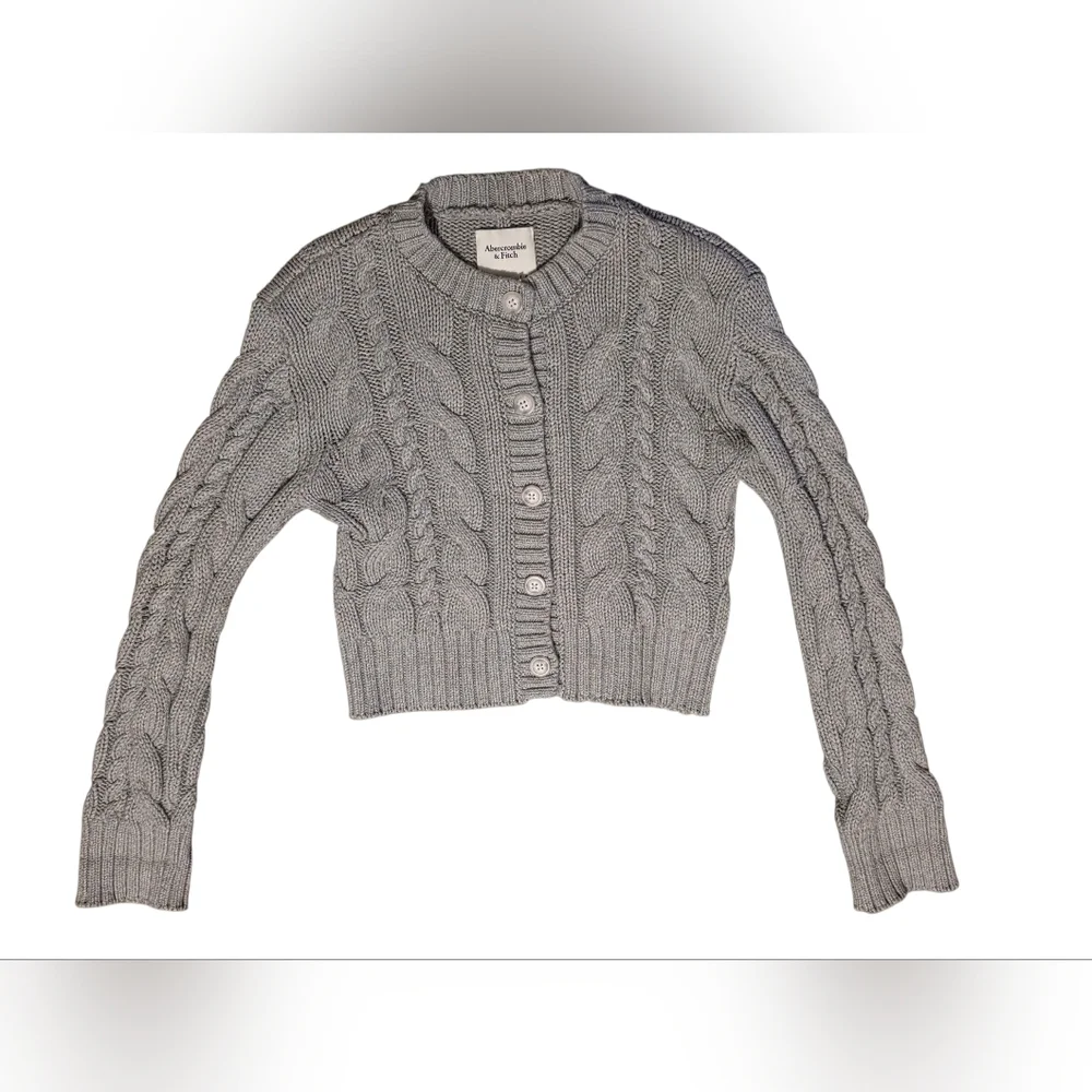 Abercrombie & Fitch Cable Knit Button Up Gray Cardigan Size Small - Picture 1 of 4